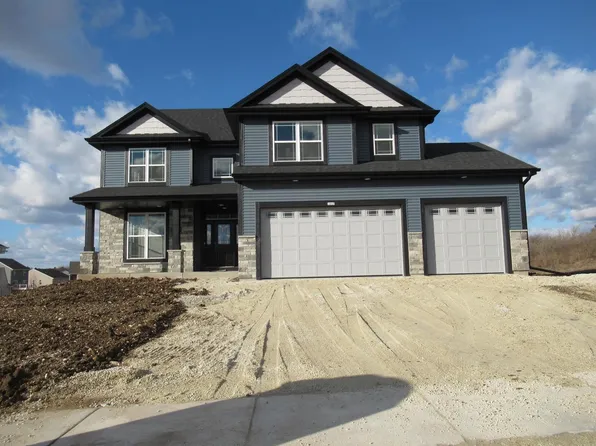 1840 Arbor Vista DRIVE, West Bend, WI 53095
