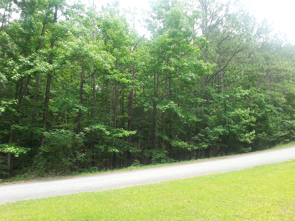 2nd image of 729.5 Oakhurst Dr
