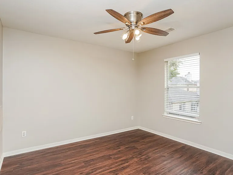 3315 Maymist Dr — Photo 14