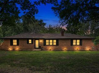 200 SW 20th Ter, Oak Grove, MO 64075