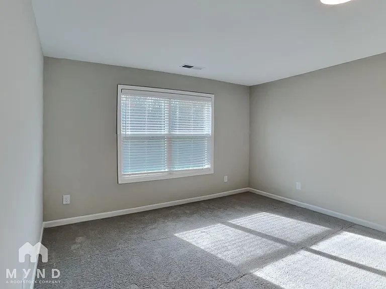 813 Trestle Creek Ct — Photo 15