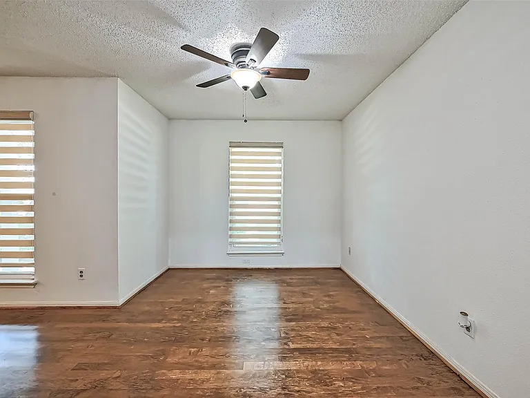 2922 Lakefield Way — Photo 9