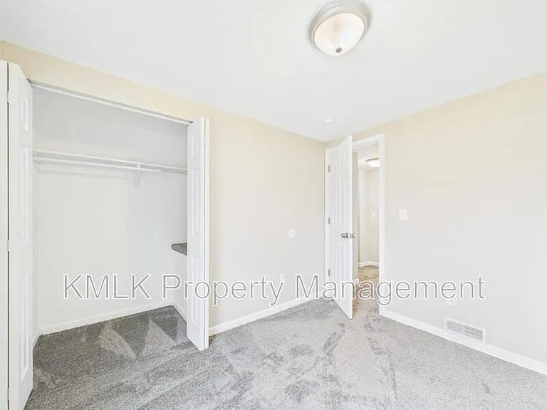 9042 Maple Grove Rd — Photo 25