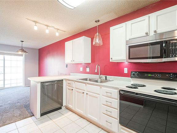 3rd image of 150 S Prairie View Dr Unit 401