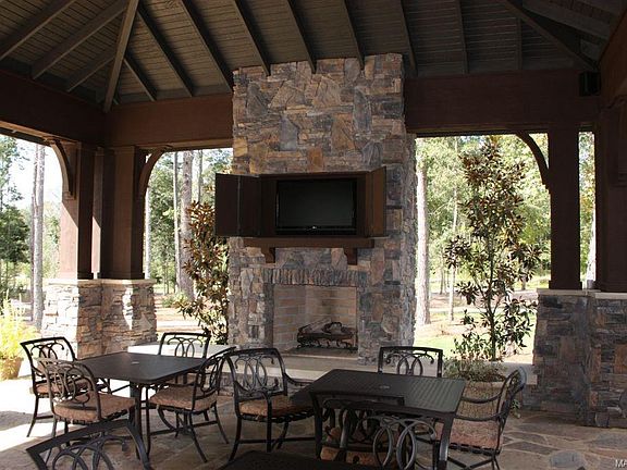 5th image of 9215 Crescent Lodge Cir