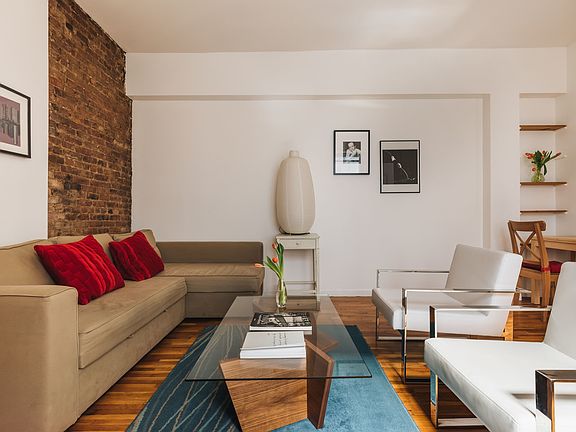 3rd image of 15 E 11th St APT 6P