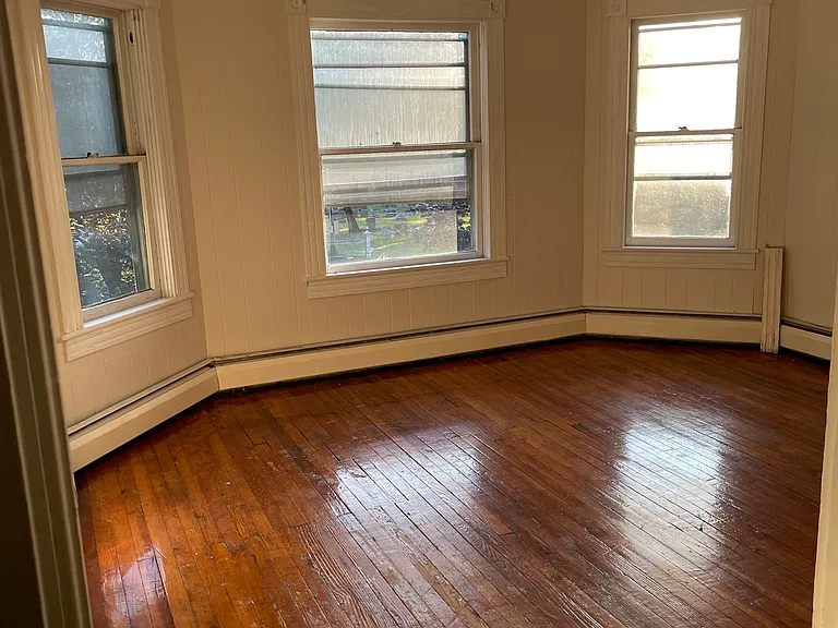 704 Market St #B — Photo 7