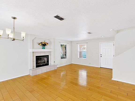 5th image of 2135 Altura Verde Ln NE