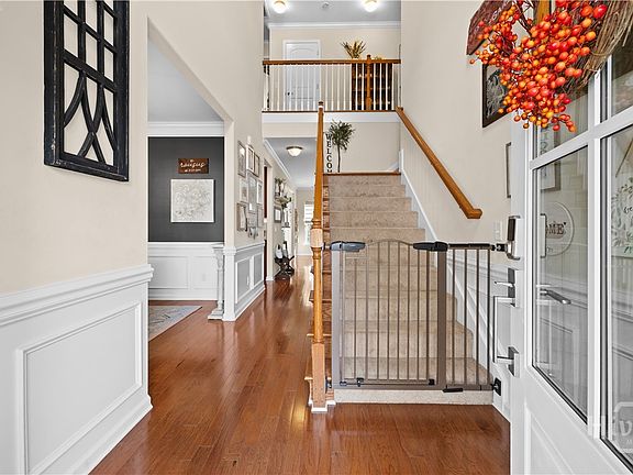 3rd image of 411 Plantation Place