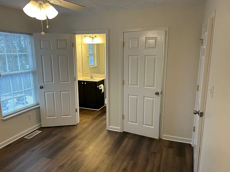 907 Mynders Ave — Photo 12