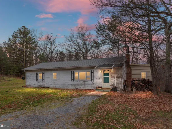9027 John Marshall Hwy, Lebanon Church, VA 22641