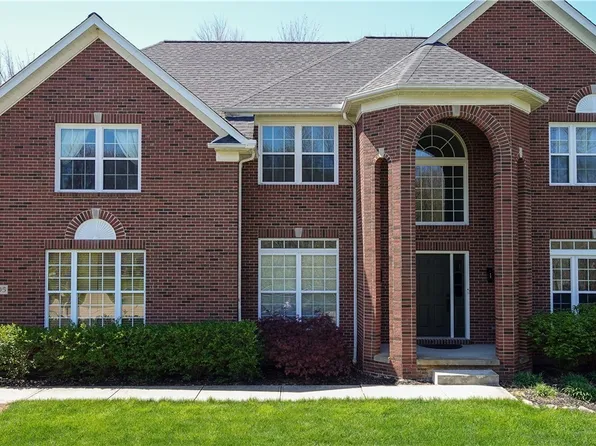 1005 W Parkway Blvd, Aurora, OH 44202