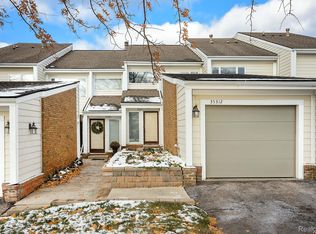 35312 Hillside Dr, Farmington, MI 48335