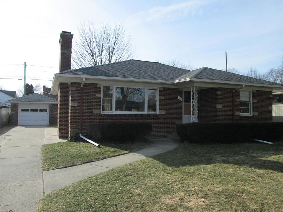 1st image of 119 Woodcrest Dr NW