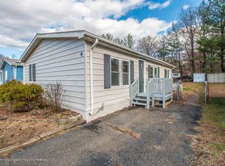 4 Fawn Run, Manalapan, NJ 07726