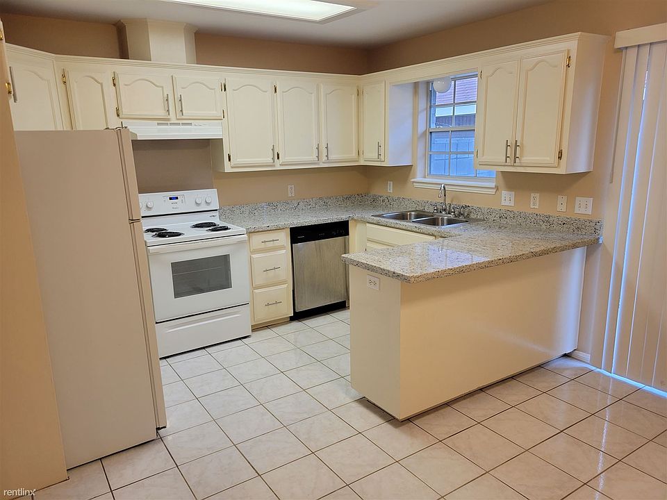 Kitchen - Unit B