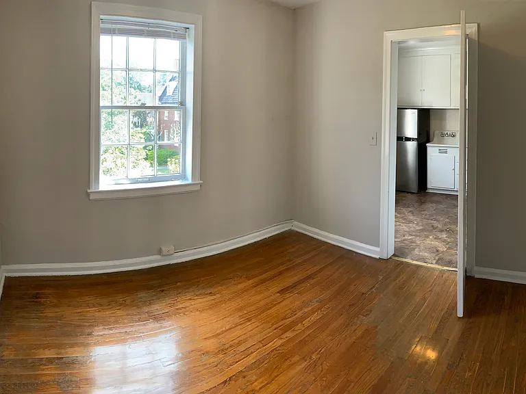 2848 Thornhill Rd — Photo 39