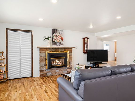 2nd image of 12509 23rd Street Ct E