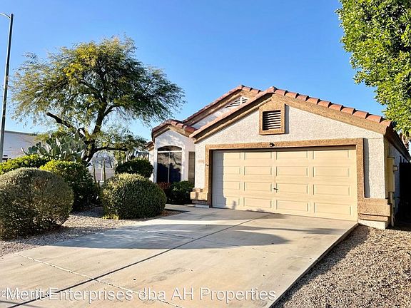 2nd image of 15558 W Banff Ln