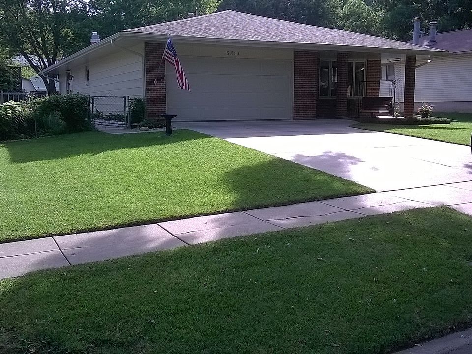 5810 Deerwood Dr