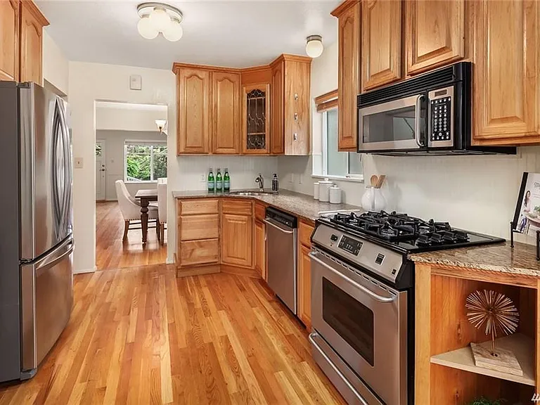 1508 NE 75th St — Photo 14