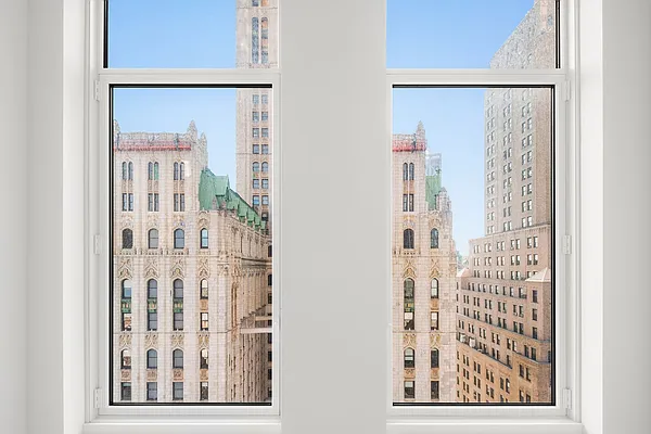 Sold by Compass | media 9