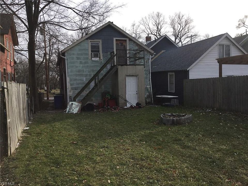 2nd image of 3104 Monroe Ave