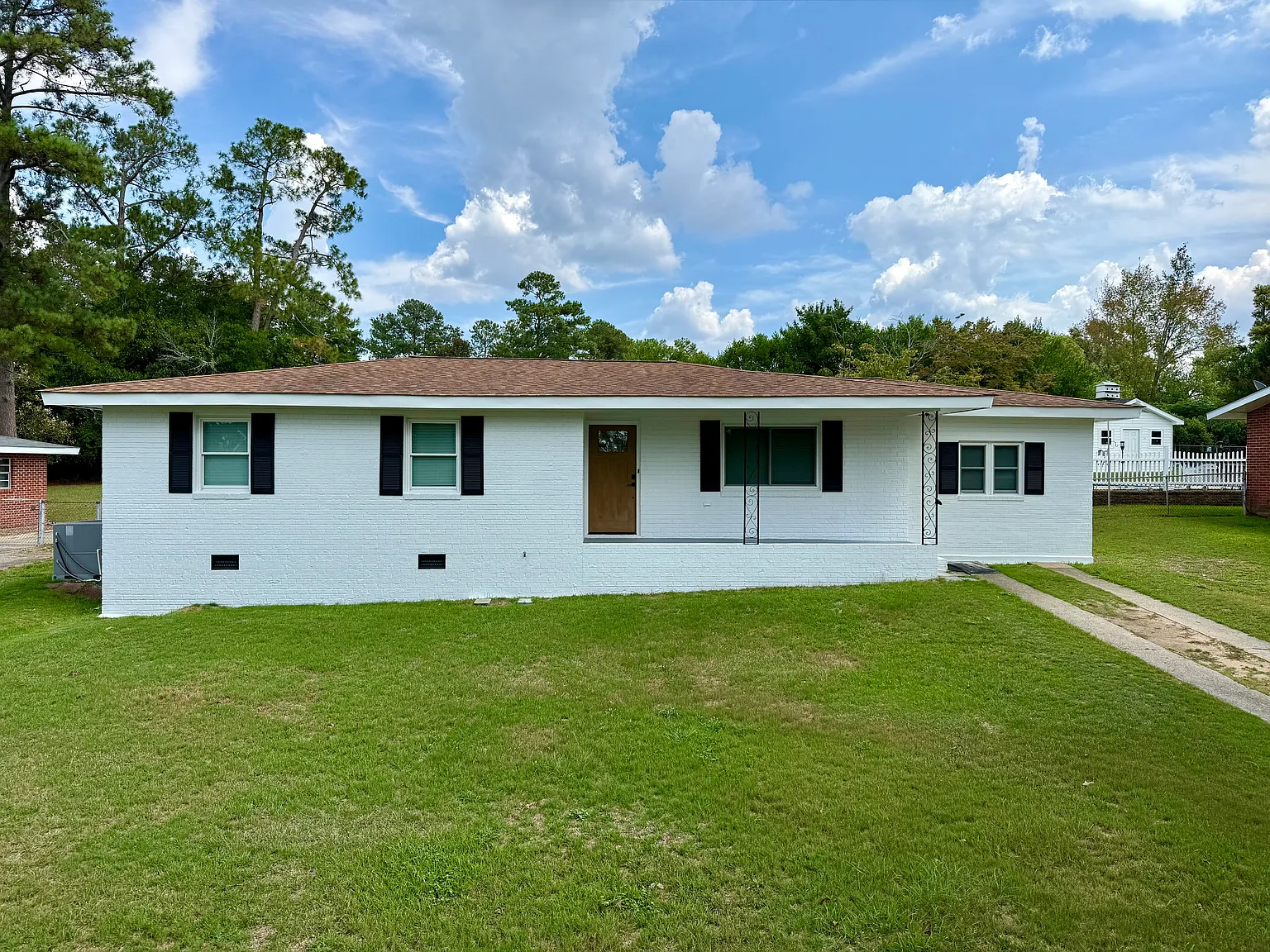 4 bed, 1367 sqft, $1,850 — Photo 1