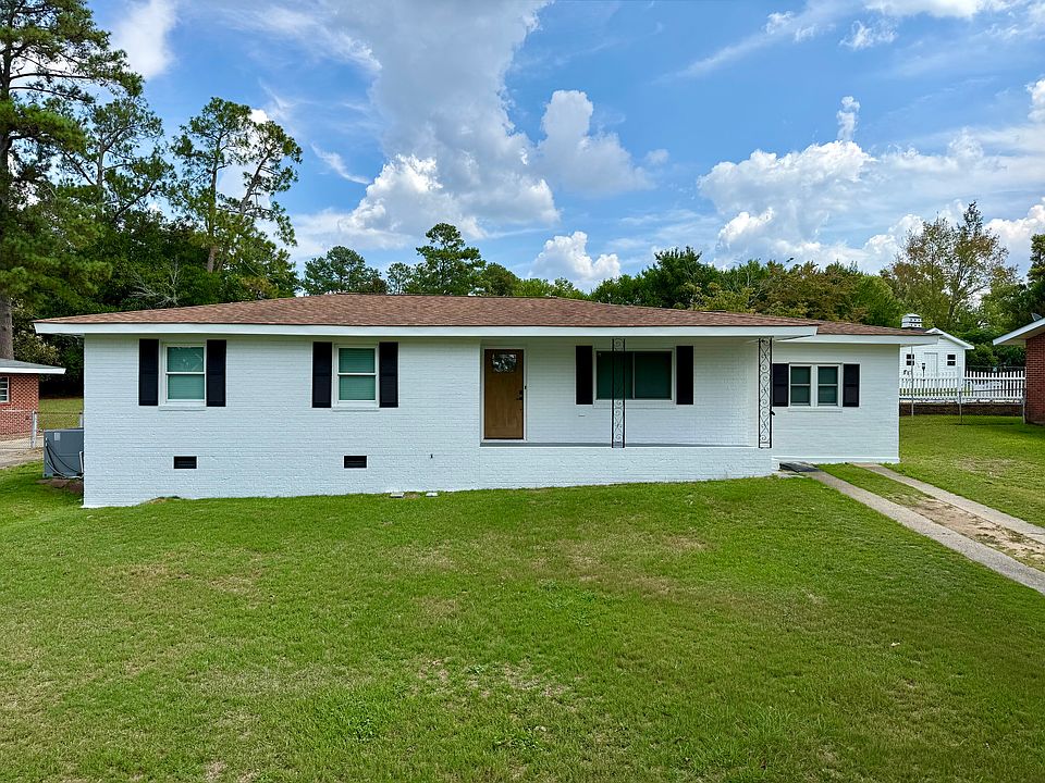 1st image of 811 Hillside Dr