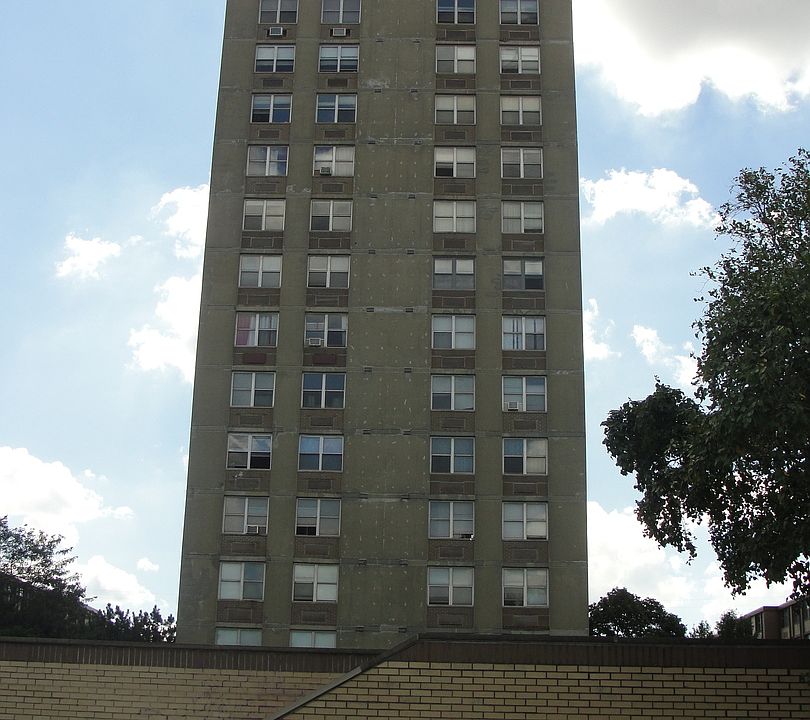 2nd image of 4300 W Ford City Dr APT 1501