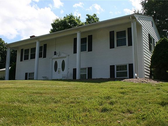 3rd image of 4 Knollwood Dr