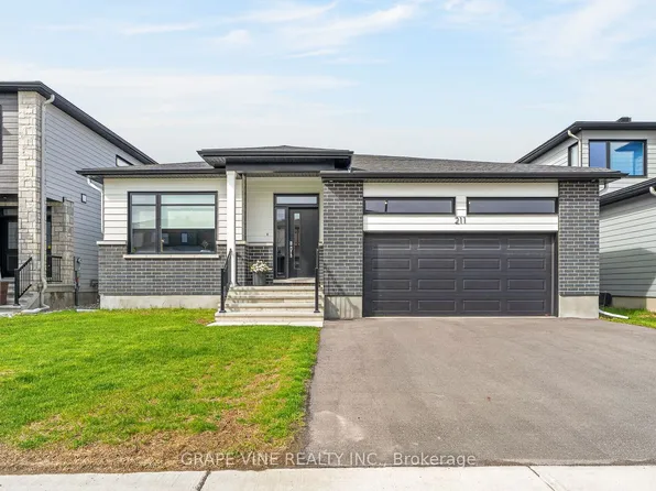 211 Metric Cir, Ottawa, ON K2V 0L3