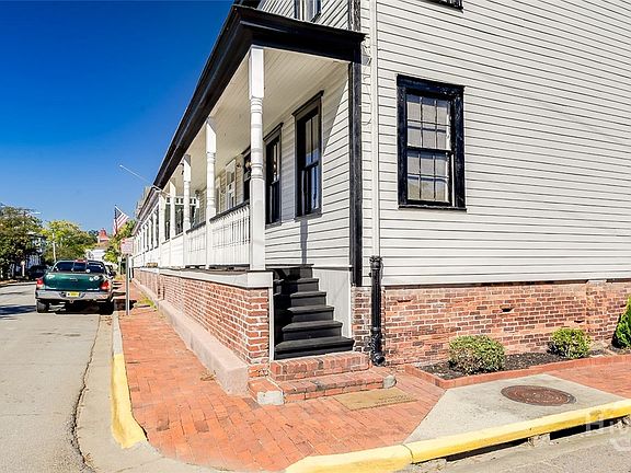 3rd image of 546 E Gaston Street