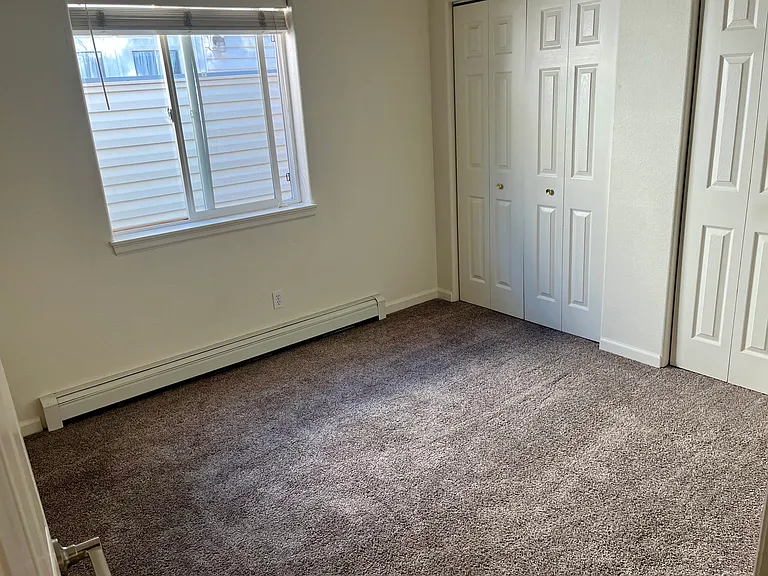 Second bedroom (double closet)