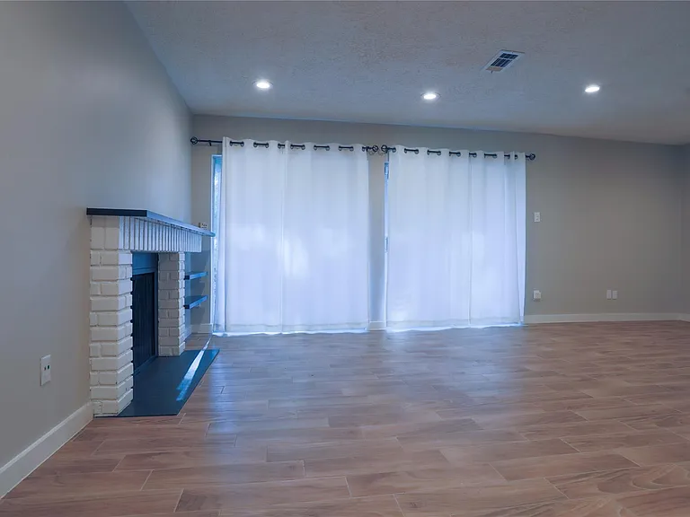2707 S Millbend Dr — Photo 5