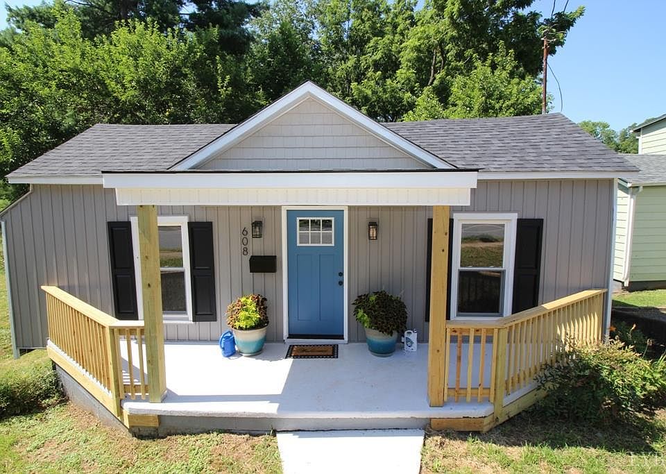 1st image of 608 E Main St
