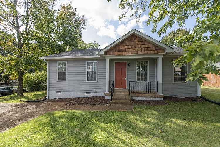 1st image of 881 Heritage Cir