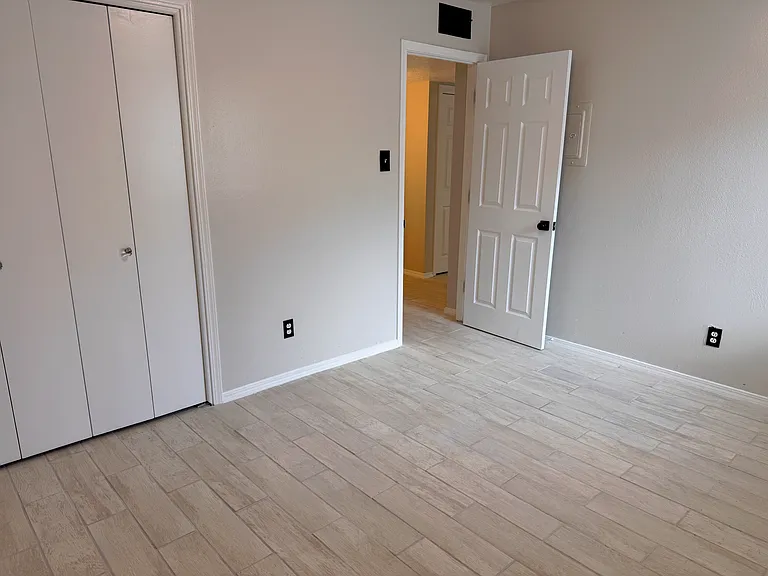 1013 Dickerson Dr SE #B — Photo 12