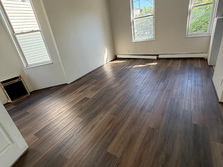 189 Griffith St #3 — Photo 19