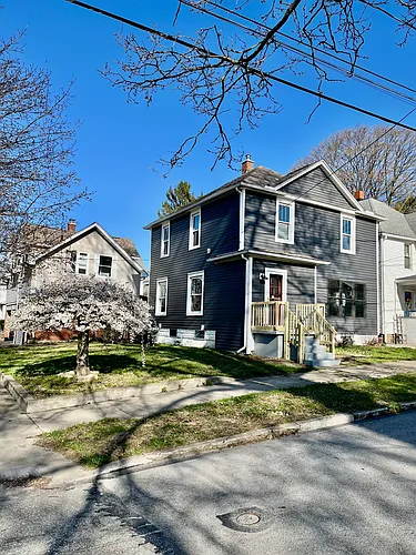 2401 Plum St Photo 1