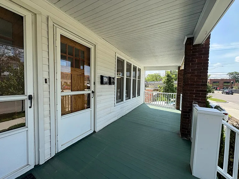 1216 Wayburn St — Photo 3