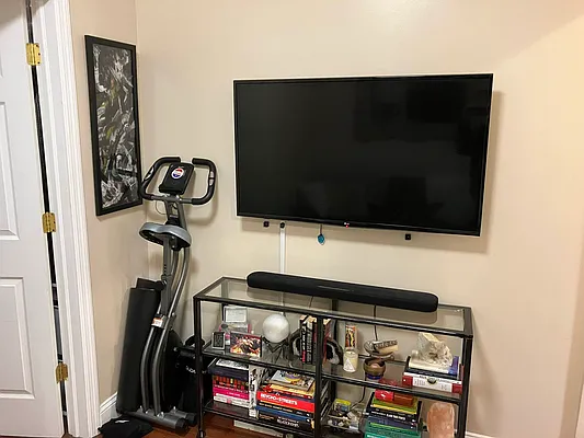 Rented by MySpaceNYC | media 4