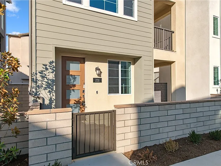 231 Heartland Way Rancho — Photo 2