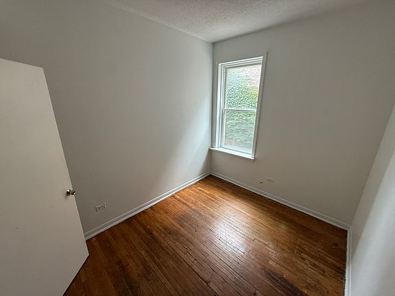 5th image of 952 N Campbell Ave #1
