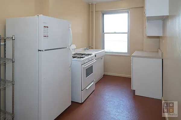 Rented by LoHo Realty | media 31
