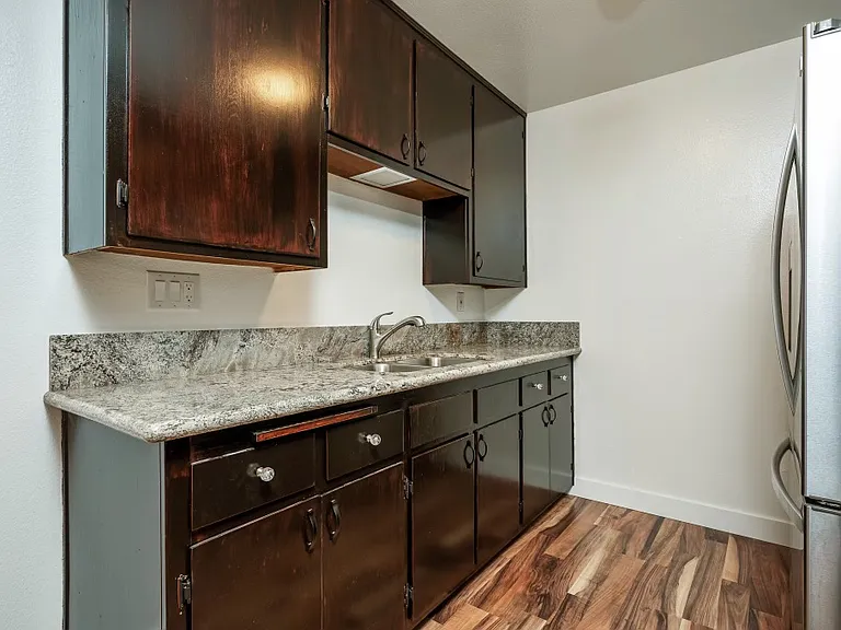 143 Elkwood Ave #B — Photo 8