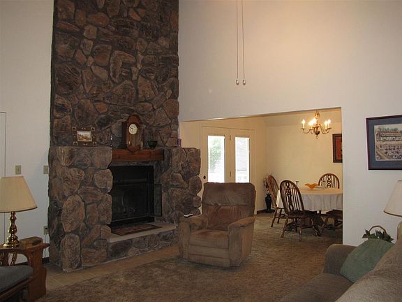 Living Room/Stone fireplace