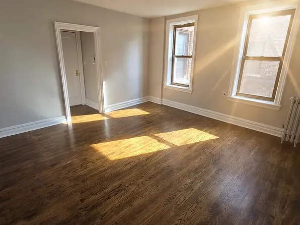 250 Ocean Pkwy APT 2H, Brooklyn, NY 11218