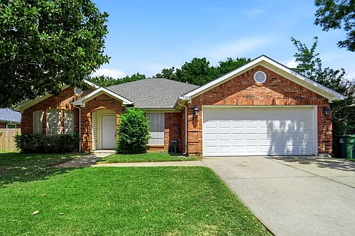 7103 Greenspoint Dr Photo 1