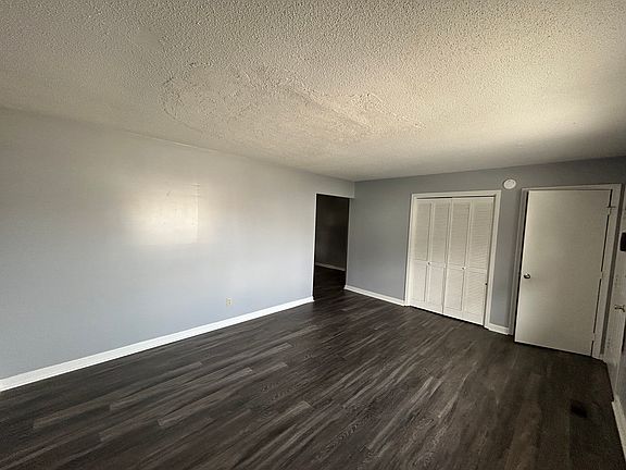 5th image of 2519 Covert Ave #2519